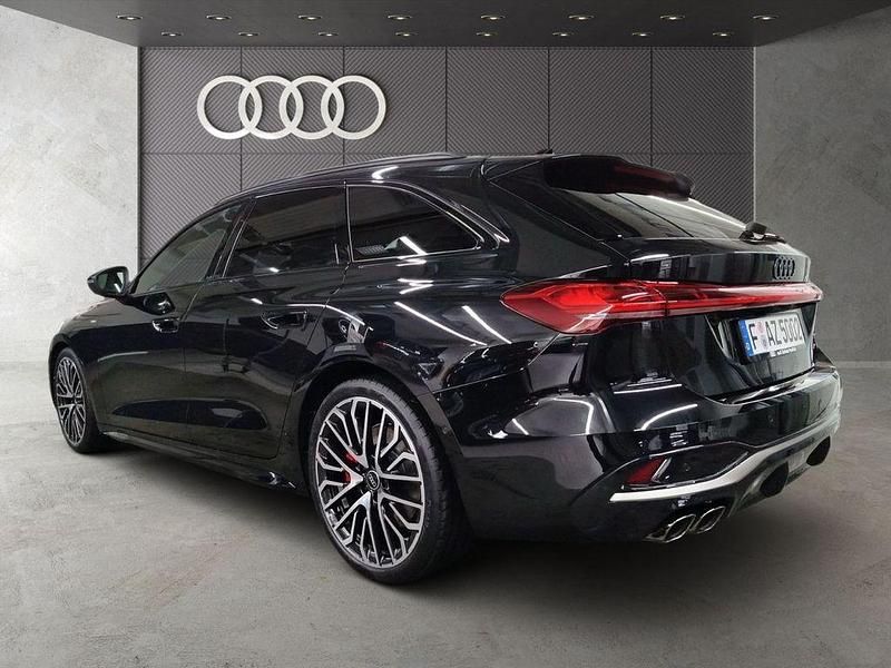 Gebraucht Audi A5 S-Line 204 PS (150 kW) 2026 Schwarz Kombi