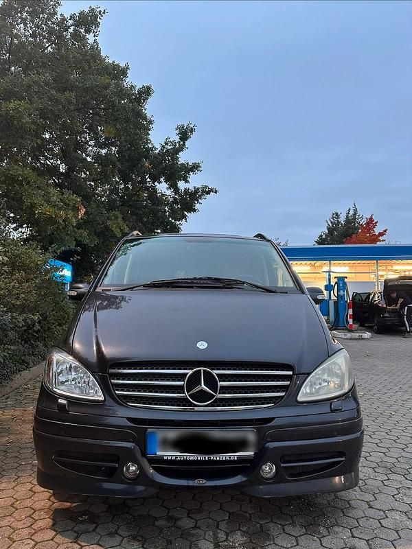 Gebraucht 2004 Mercedes Viano Van / Kleinbus | 9.000 € (Fairer Preis) - Bild 1/4