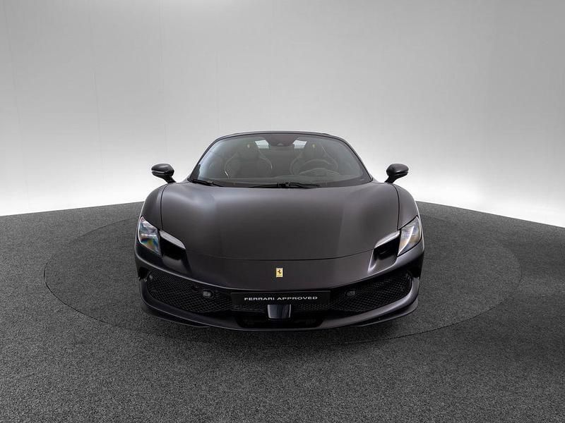 Gebraucht Ferrari 296 829 PS (609 kW) 2025 Schwarz Cabrio