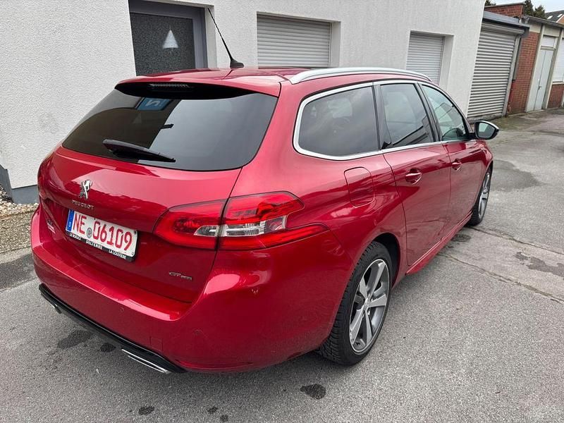 Gebraucht Peugeot 308 SW GT-line 131 PS (96 kW) 2018 Lackierung ultimaterot/metall Kombi