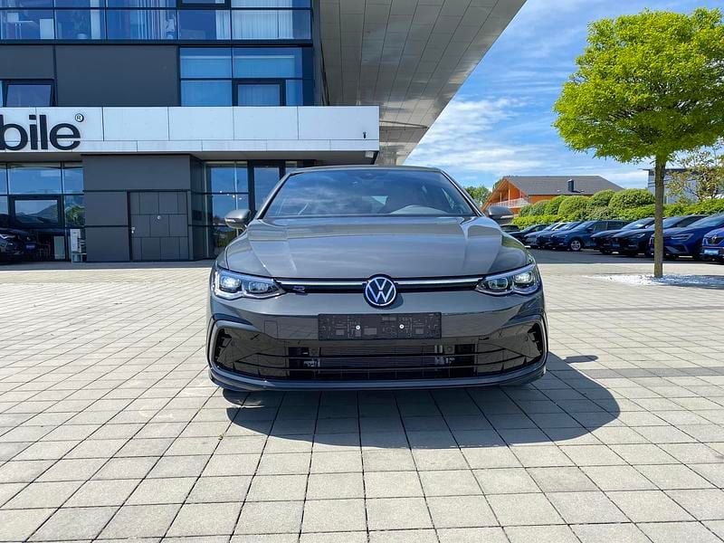 Gebraucht VW Golf VIII R-line 150 PS (110 kW) 2022 Delfingrau metallic/grau Limousine