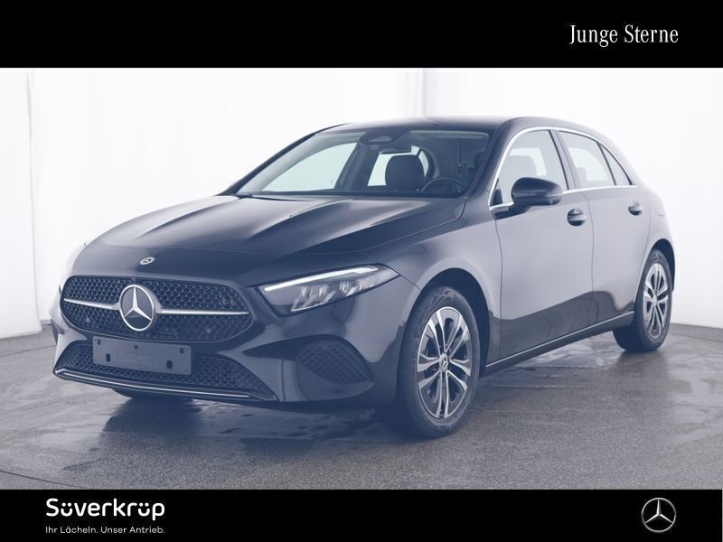 Schwarz Gebraucht 2024 Mercedes A250 Progressive Limousine | 31.125 € (Guter Preis) - Bild 1/4