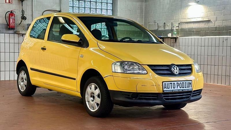 Gebraucht VW Fox Basis 54 PS (39 kW) 2006 Gelb Kleinwagen