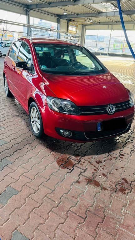 Rot Gebraucht 2011 VW Golf Plus Style Van / Kleinbus | 5.490 € (Fairer Preis) - Bild 1/4