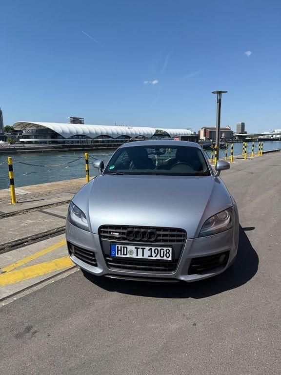 Grau Gebraucht 2010 Audi TT Sport Coupé | 10.800 € (Fairer Preis) - Bild 1/4