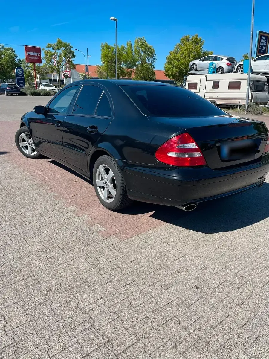 Gebraucht Mercedes E200 184 PS (135 kW) 2006 Schwarz Limousine
