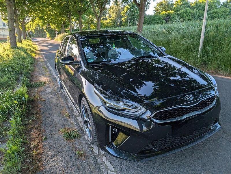 Schwarz Gebraucht 2019 Kia Ceed GT GT-Line Limousine | 14.700 € (Fairer Preis) - Bild 1/4