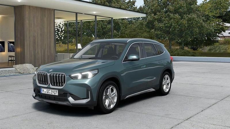 Neu BMW X1 xLine 150 PS (110 kW) 2026 Grün SUV