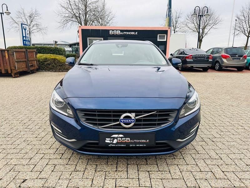 Gebraucht Volvo V60 Ocean Race 150 PS (110 kW) 2015 Blau Kombi