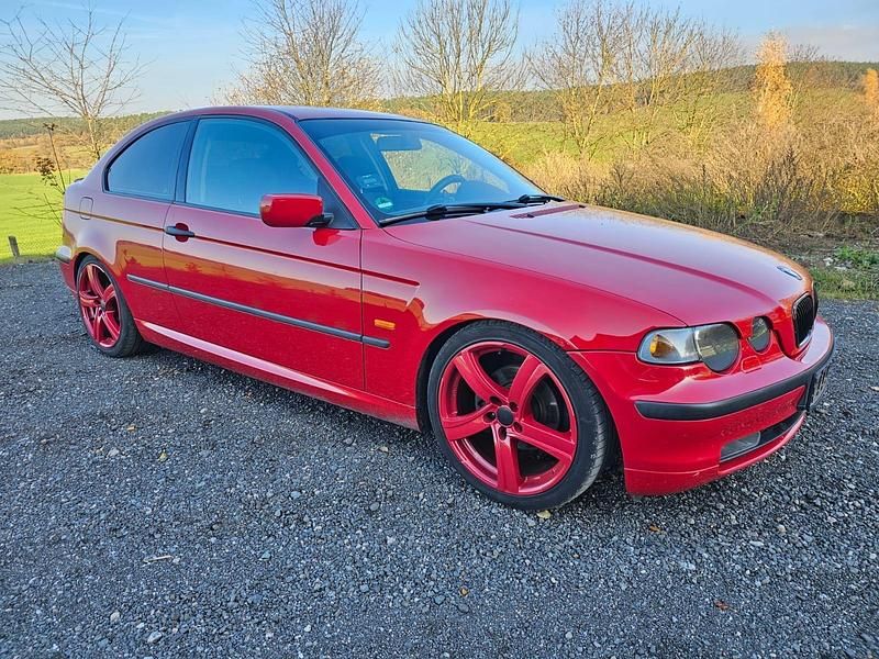 Gebraucht BMW 316 116 PS (85 kW) 2004 Rot Limousine