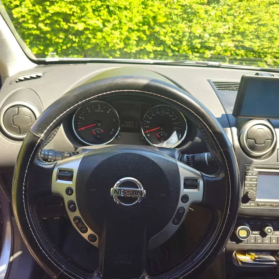 Gebraucht Nissan Qashqai +2 I-Way 150 PS (110 kW) 2011 Silber SUV