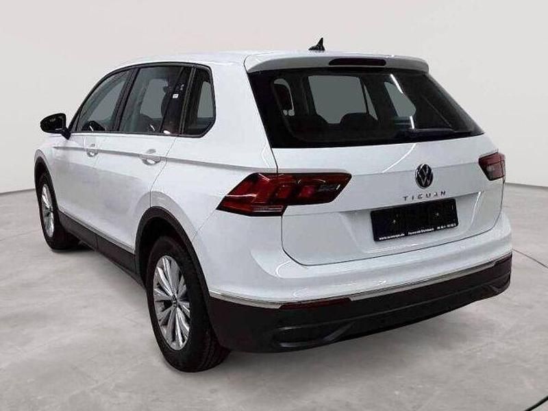 Gebraucht VW Tiguan 150 PS (110 kW) 2023 Weiß SUV