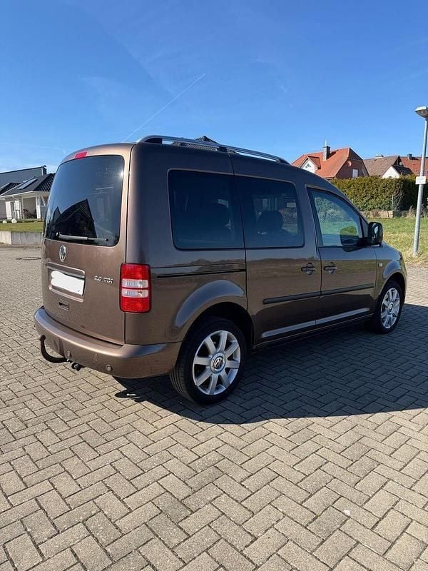 Gebraucht VW Caddy Highline 140 PS (102 kW) 2011 Braun Van / Kleinbus