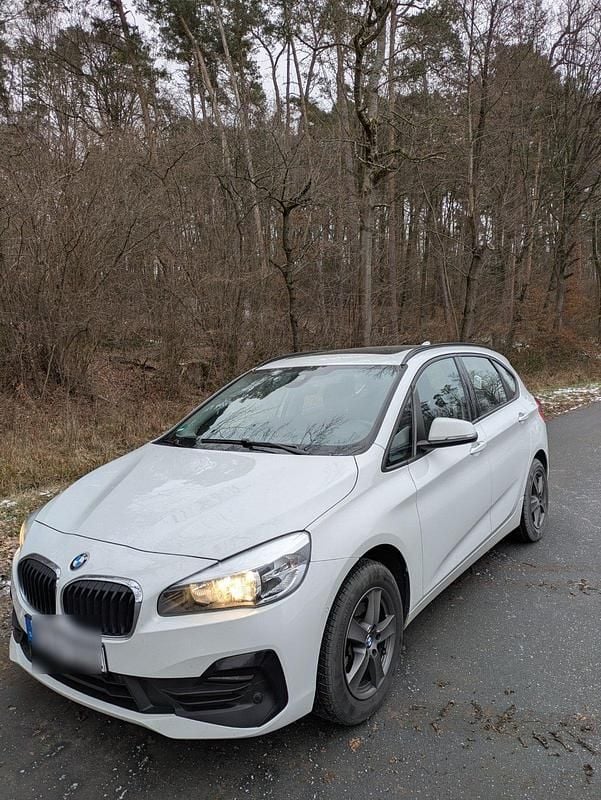 Weiß Gebraucht 2018 BMW 218 Sport Line Limousine | 14.500 € (Guter Preis) - Bild 1/4