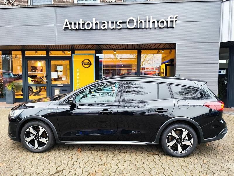 Gebraucht Ford Focus Active X 116 PS (85 kW) 2024 Schwarz Limousine