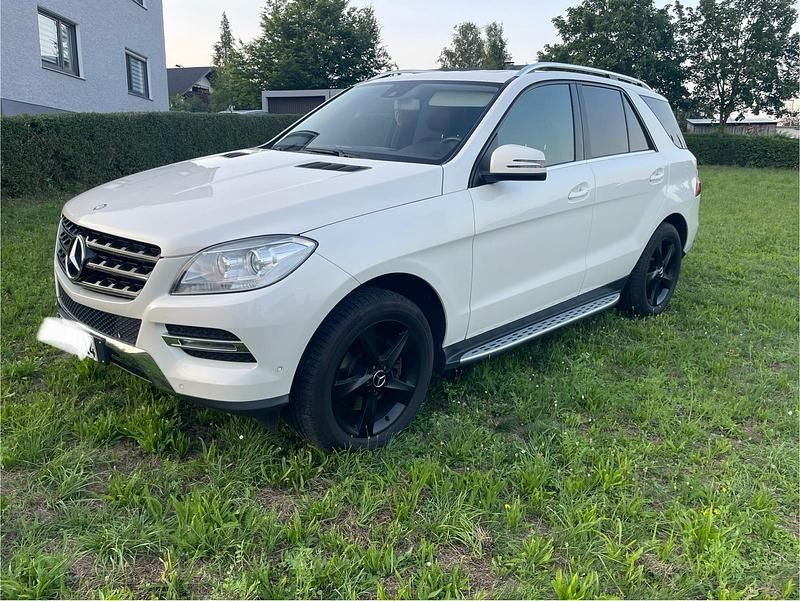 Weiß Gebraucht 2013 Mercedes ML350 SUV | 17.000 € (Superpreis) - Bild 1/4