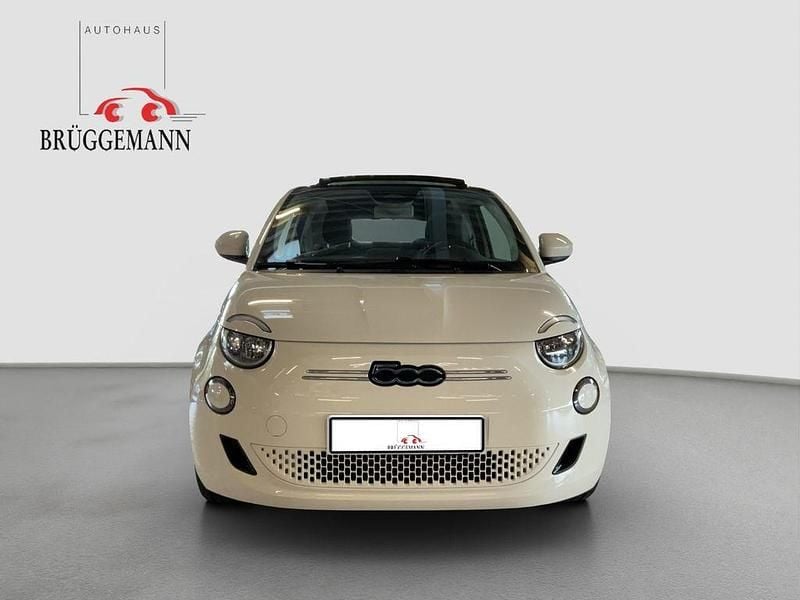 Gebraucht Fiat 500e 86 kW (118 PS) 2023 Weiß Cabrio