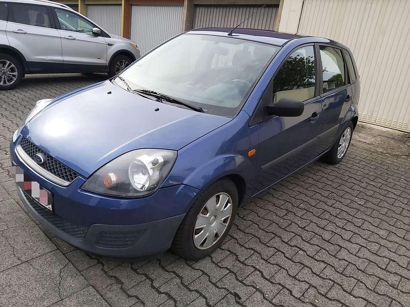 Gebraucht Ford Fiesta Ambiente 69 PS (50 kW) 2006 Blau metallic Kleinwagen