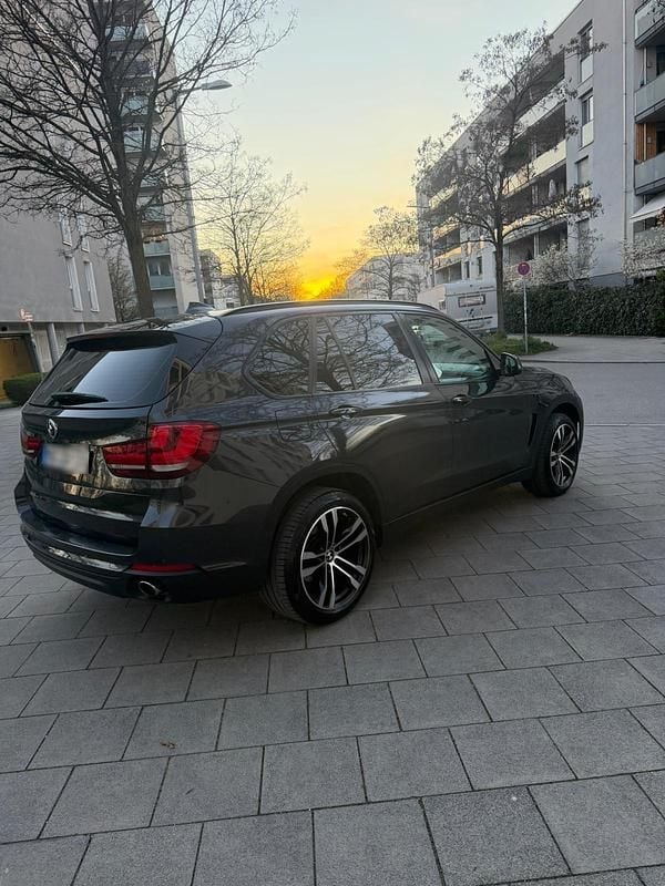Gebraucht BMW X5 258 PS (189 kW) 2015 Grau SUV
