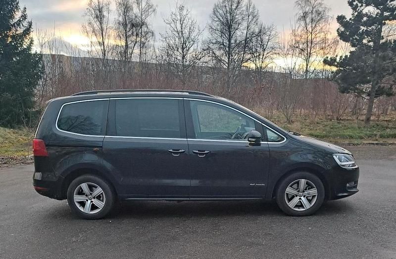 Gebraucht VW Sharan 140 PS (102 kW) 2011 Schwarz Van / Kleinbus