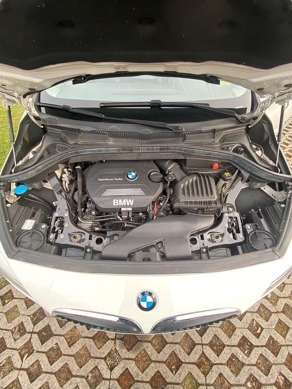 Gebraucht BMW 218 Active Tourer 150 PS (110 kW) 2016 Weiß Van / Kleinbus