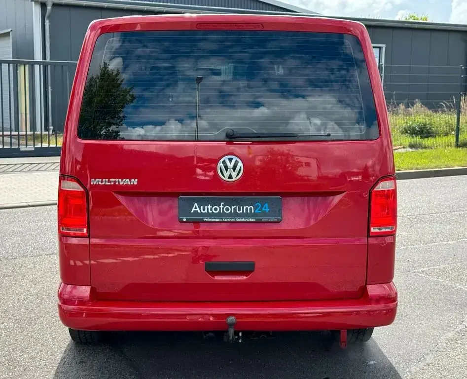 Używany VW T6 Trendline 150 KM (110 kW) 2018 Czerwony Van