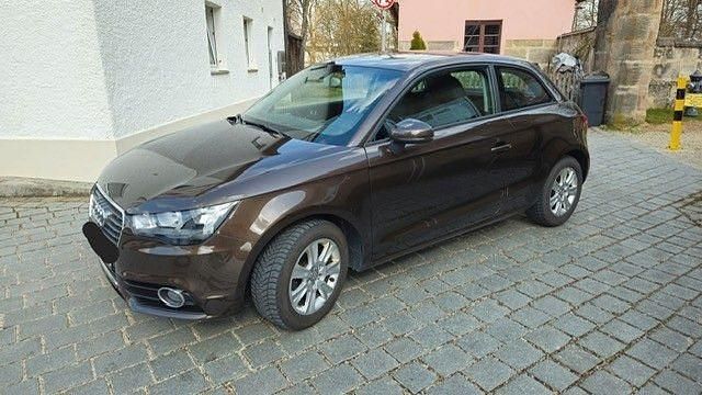 Gebraucht Audi A1 Attraction 86 PS (63 kW) 2011 Braun Kleinwagen