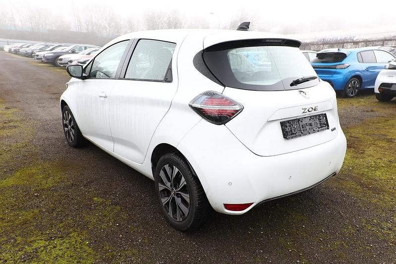 Gebraucht Renault Zoe Evolution 50 kW (69 PS) 2022 Weiss Kleinwagen
