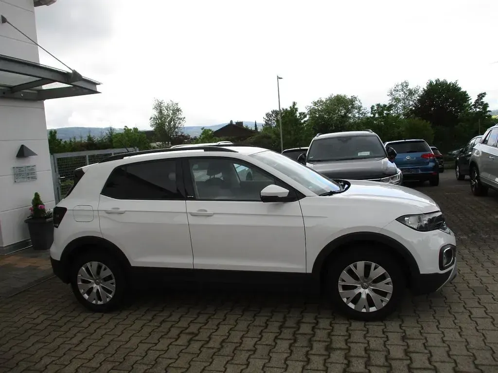 Używany VW T-Cross Active 110 KM (80 kW) 2022 Biały SUV