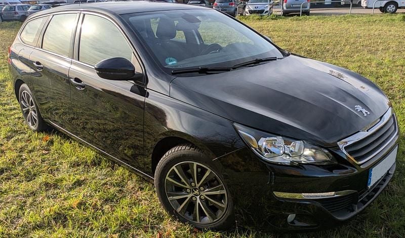 Gebraucht Peugeot 308 SW Active 120 PS (88 kW) 2014 Schwarz Kombi