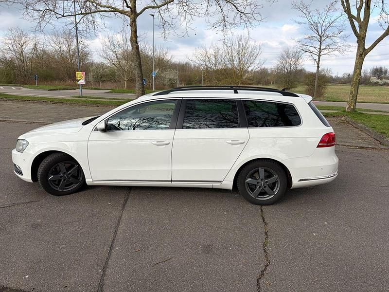 Gebraucht VW Passat Exclusive 177 PS (130 kW) 2013 Weiß Kombi