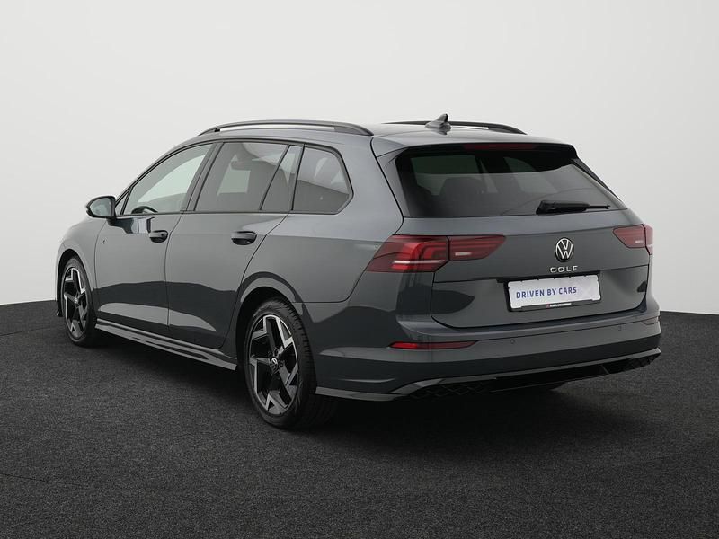 Gebraucht VW Golf VIII R-line 150 PS (110 kW) 2025 Delfingrau metallic Kombi