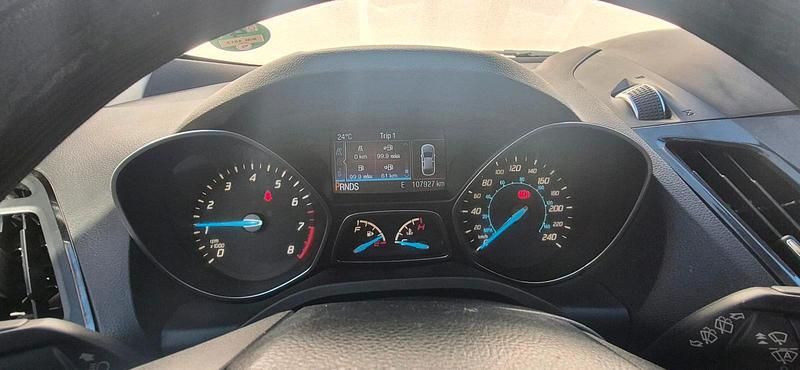 Gebraucht Ford Escape Titanium 242 PS (177 kW) 2015 Weiß SUV