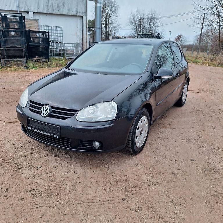 Schwarz Gebraucht 2007 VW Golf Trendline Limousine | 2.400 € (Etwas zu teuer) - Bild 1/4