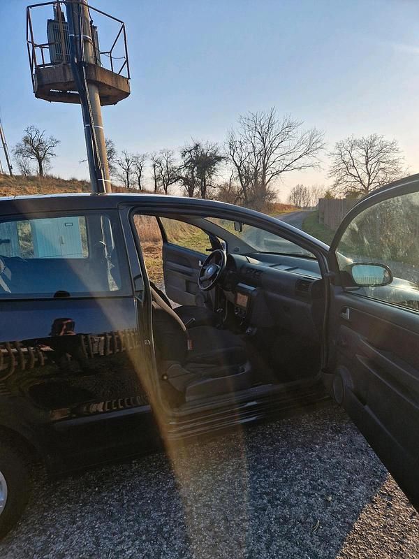 Gebraucht VW Fox 54 PS (39 kW) 2005 Schwarz Kleinwagen