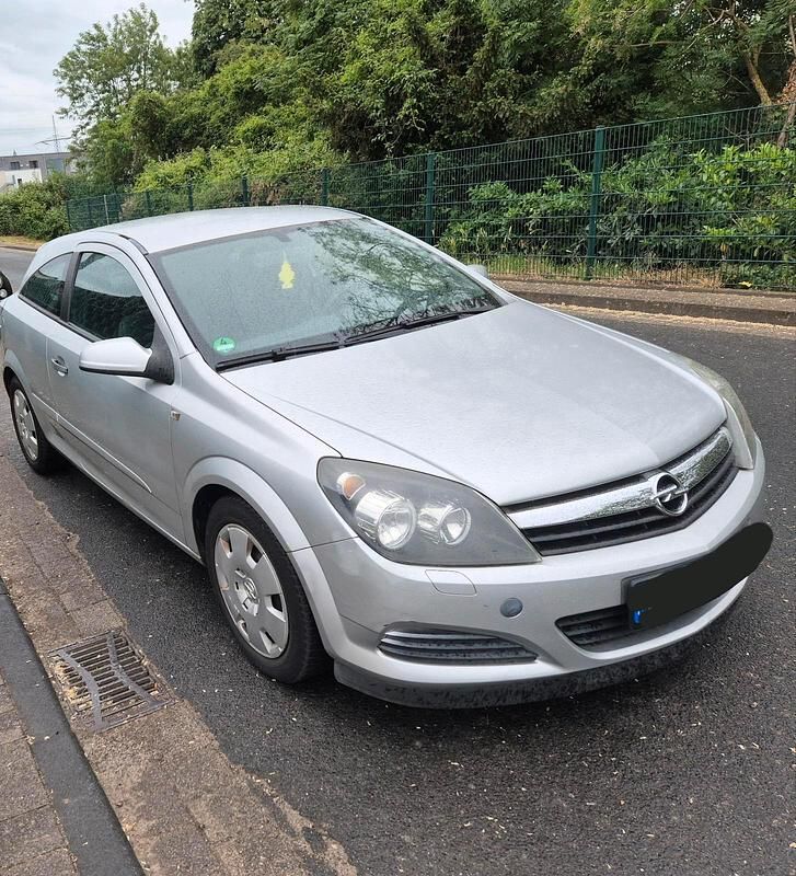 Silber Gebraucht 2006 Opel Astra GTC Kleinwagen | 2.442 € (Fairer Preis) - Bild 1/4