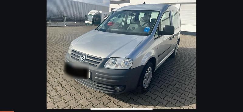 Second-hand VW Caddy 105 CP (77 kW) 2009 Argintiu Monovolum
