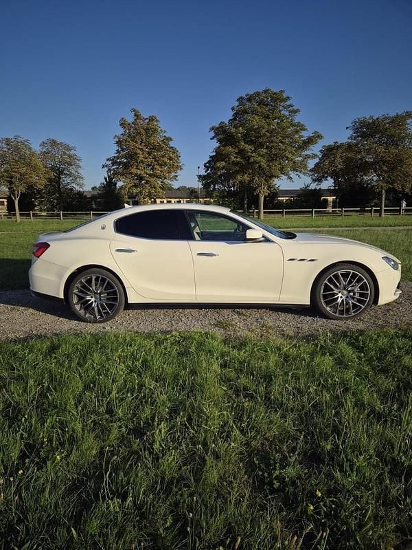 Gebraucht Maserati Ghibli 275 PS (202 kW) 2014 Weiß Coupé