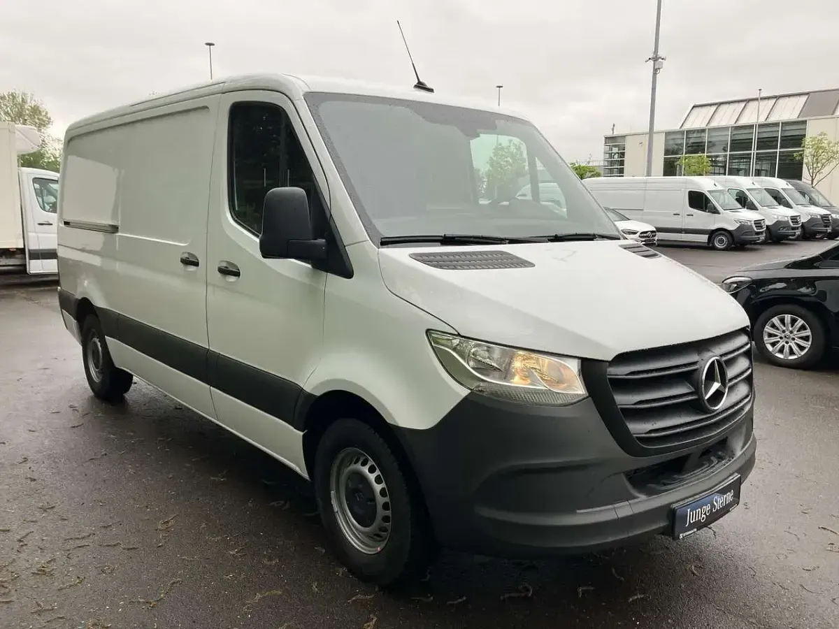 Gebraucht Mercedes Sprinter 150 PS (110 kW) 2023 Weiß Van