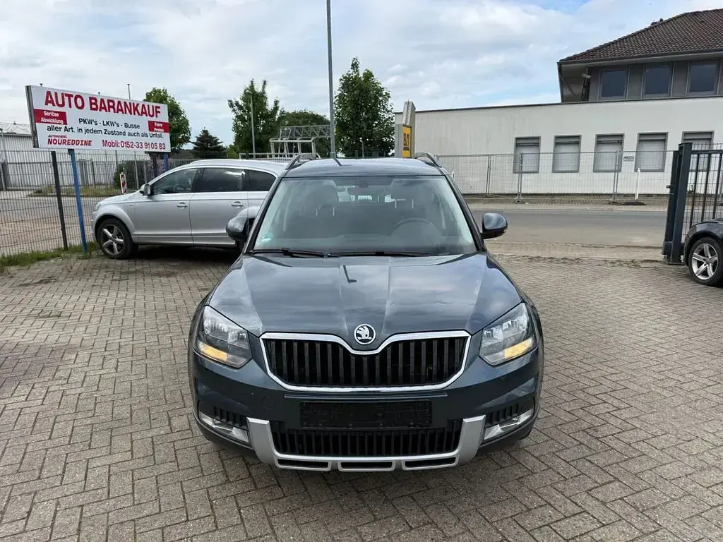 Gebraucht Skoda Yeti Ambition 125 PS (91 kW) 2015 Grau SUV