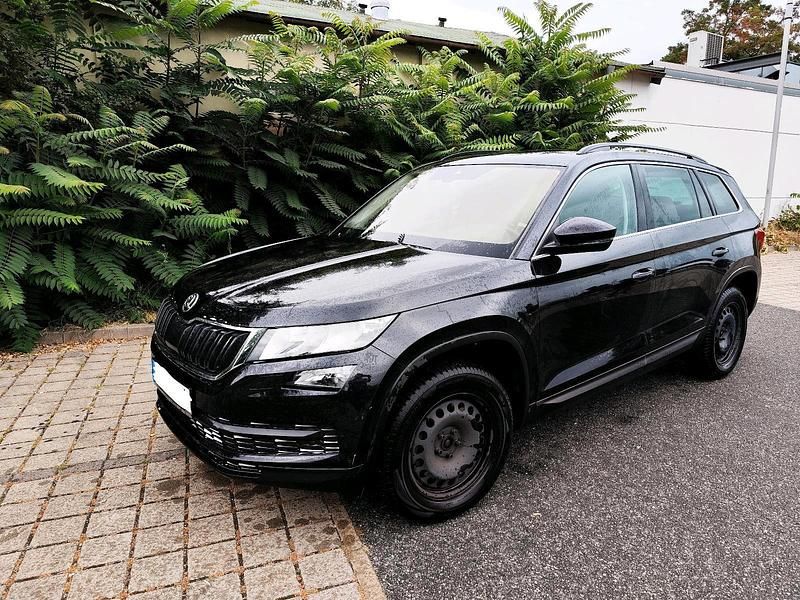 Schwarz Gebraucht 2017 Skoda Kodiaq Ambition SUV | 22.900 € (Fairer Preis) - Bild 1/4