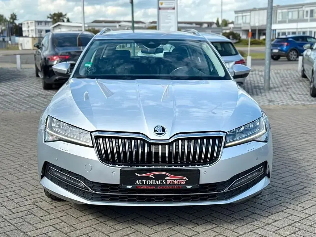 Gebraucht Skoda Superb Style 150 PS (110 kW) 2021 Silber Kombi