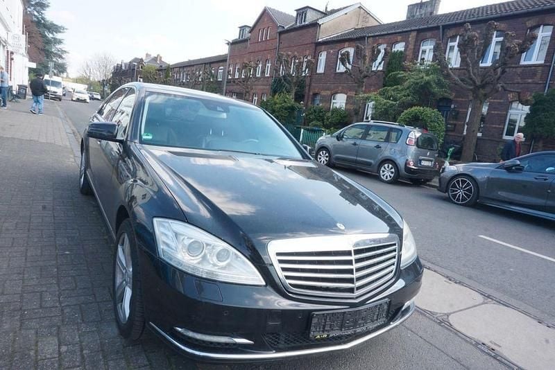 Gebraucht Mercedes S350 258 PS (189 kW) 2012 Schwarz Limousine
