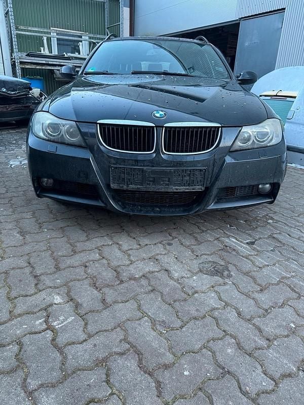 Schwarz Gebraucht 2006 BMW 320 M Sport Kombi | 3.200 € (Guter Preis) - Bild 1/4