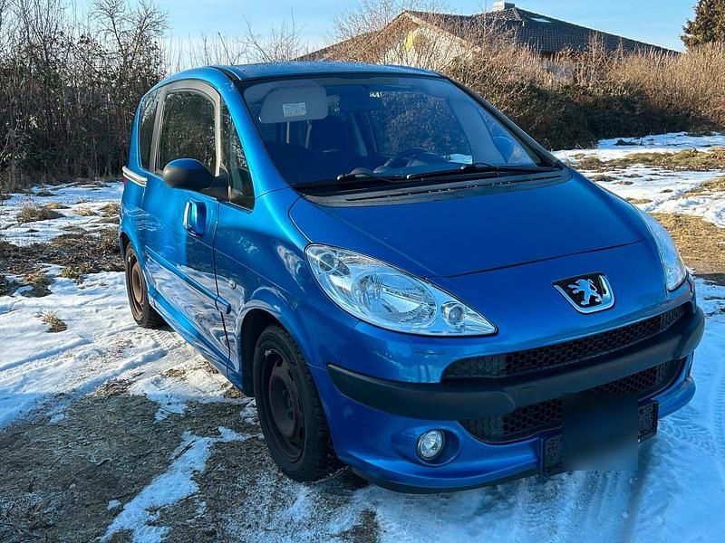 Blau Gebraucht 2006 Peugeot 1007 Van / Kleinbus | 2.000 € (Guter Preis) - Bild 1/4