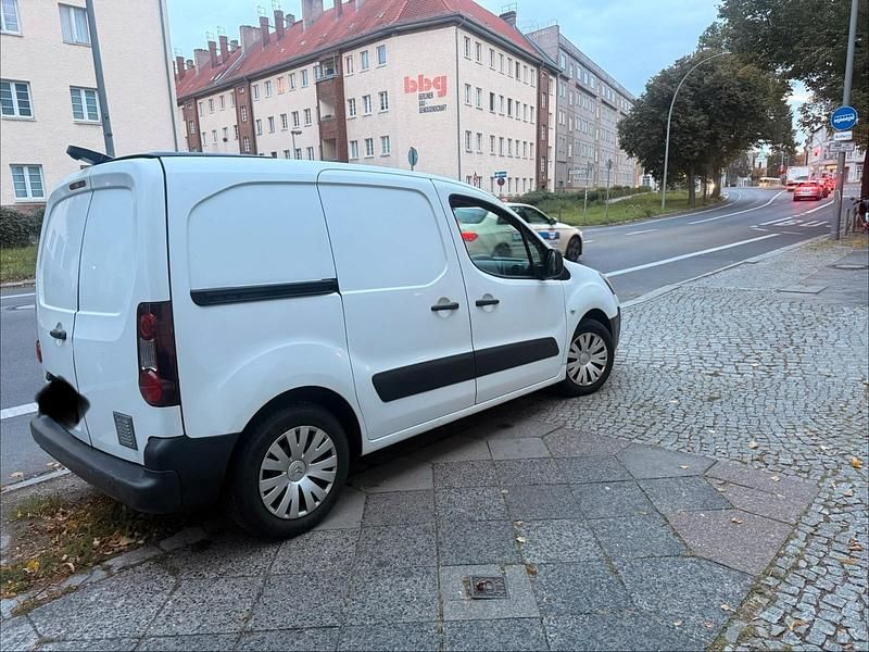 Gebraucht Citroën Berlingo 86 PS (63 kW) 2013 Blau Van / Kleinbus