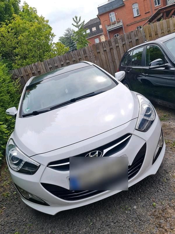 Gebraucht Hyundai i40 135 PS (99 kW) 2014 Weiß Kombi