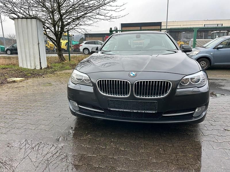 Gebraucht BMW 525 204 PS (150 kW) 2011 Grau Limousine