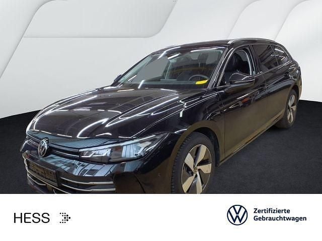 Grenadillschwarz metallic Gebraucht 2025 VW Passat Business Kombi | 38.499 € (Superpreis) - Bild 1/3