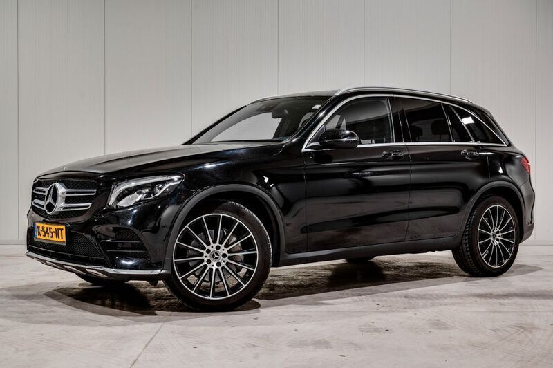 Schwarz Gebraucht 2018 Mercedes GLC250 AMG SUV | 30.950 € (Etwas zu teuer) - Bild 1/4